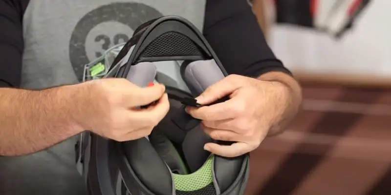 The Klim Krios Pro combines two advanced interior technologies - the Klimatek cooling system and Koroyd impact protection - which elevates both the comfort and safety of the helmet.