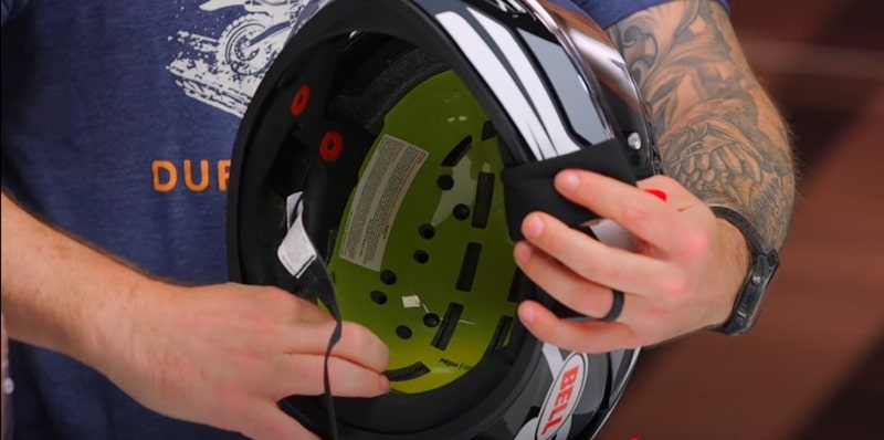 It is not what you'd call a lightweight helmet, weighing 3 lbs 11 oz (1,664g) in the MIPS version and costing around $270 USD. This polycarbonate shell construction delivers average weight for helmets featuring integrated drop sun shields and rotational protection technology.