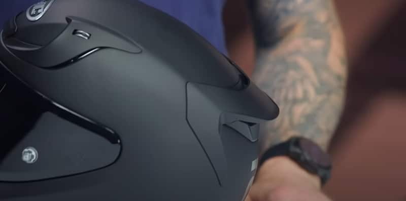 Aerodynamics is a core strength of the HJC RPHA 12N. This helmet is engineered for extreme performance at maximum speeds, with an aerodynamic shell structure that cuts through the air with precision.