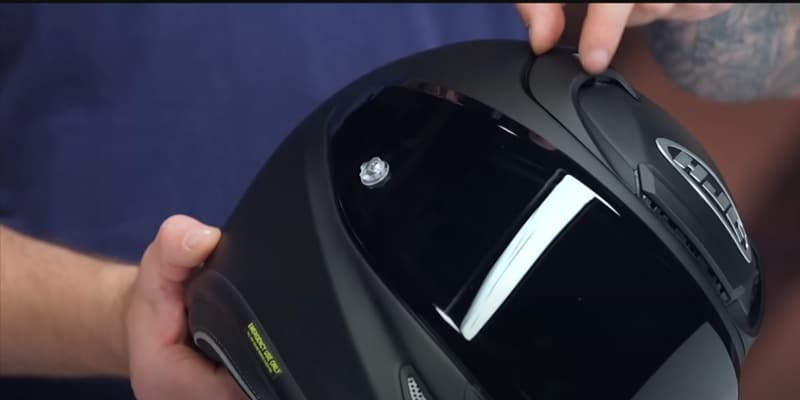 The HJC RPHA 12N weight is very respectable for a premium full-face helmet. In a size medium, the helmet tips the scale at about 3 pounds 4 ounces (1474 grams) for the non-carbon version, or just over 3 pounds 5 ounces (1521 grams), depending on the finish and exact model.